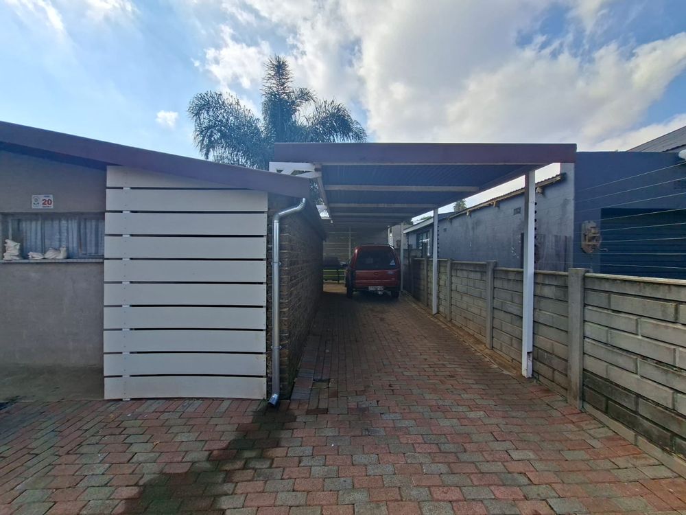 Tandem carport