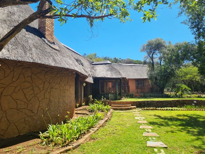 For Sale: Spacious 5-Bedroom House in Swartruggens Central with Pool and Lapa.