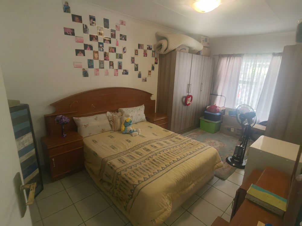 Bedroom with Build in Cupboards in 3 Bed House