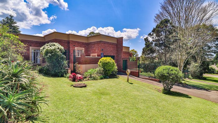 For Sale: 3-Bedroom Townhouse in Howick Central with courtyard, garage, and garden access.