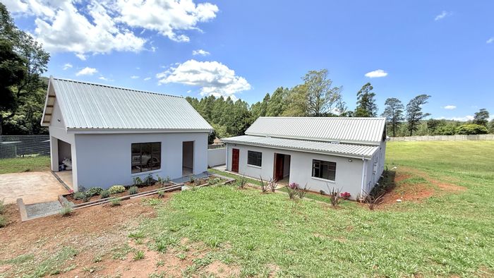 For Sale: House in Worlds View with 3 beds, garden, and secure parking.