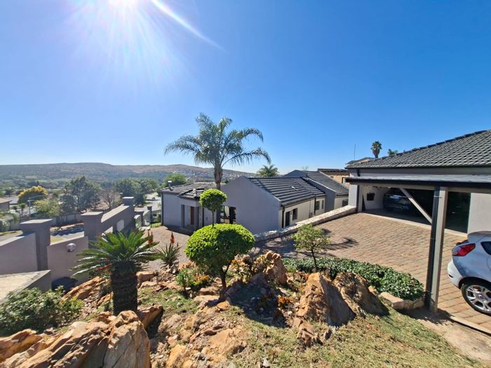 For Sale: Spacious 4-Bedroom House in Noordheuwel with Pool and Entertainment Patio.