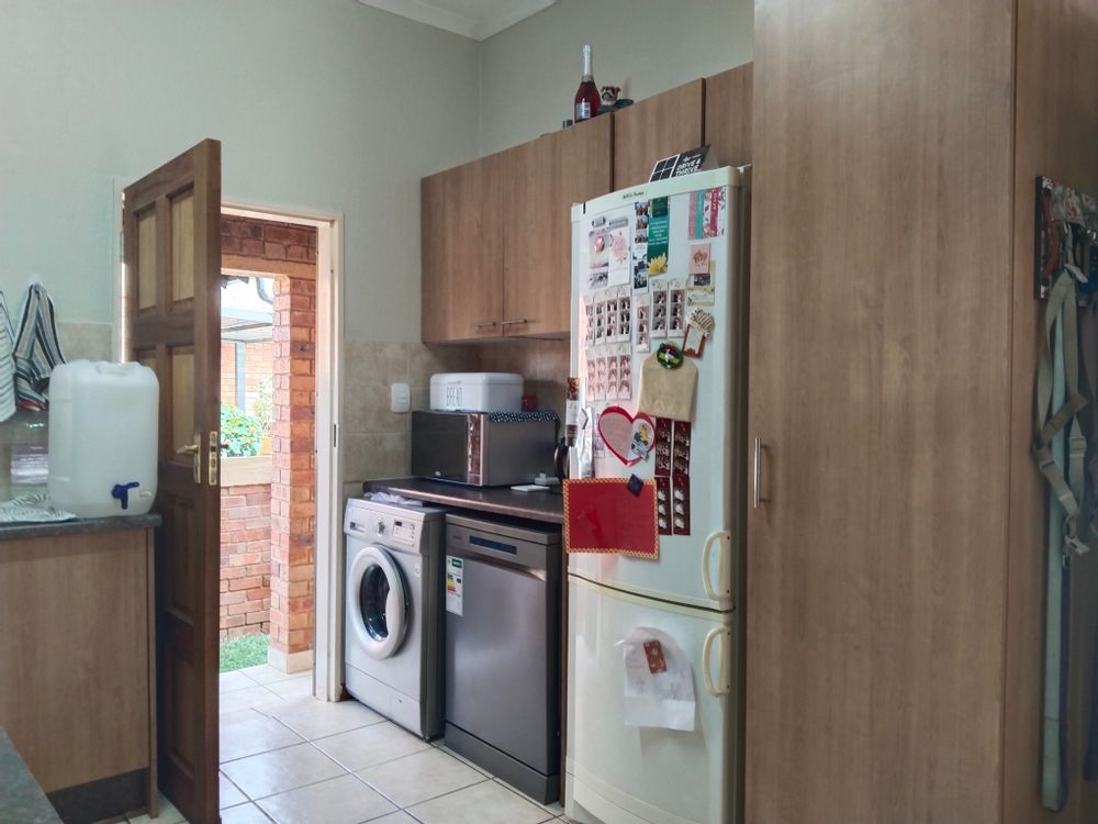 Well Sized Kitchen
