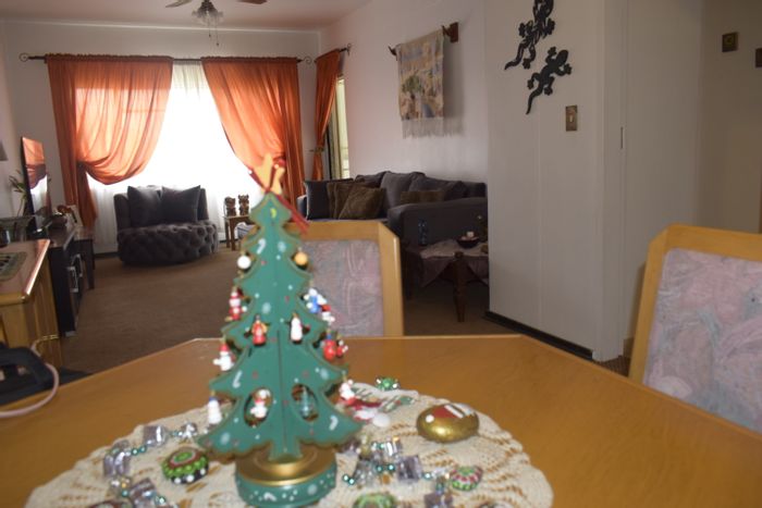 Cason Townhouse For Sale: 2 Bedrooms, balcony views, parking, and great value.