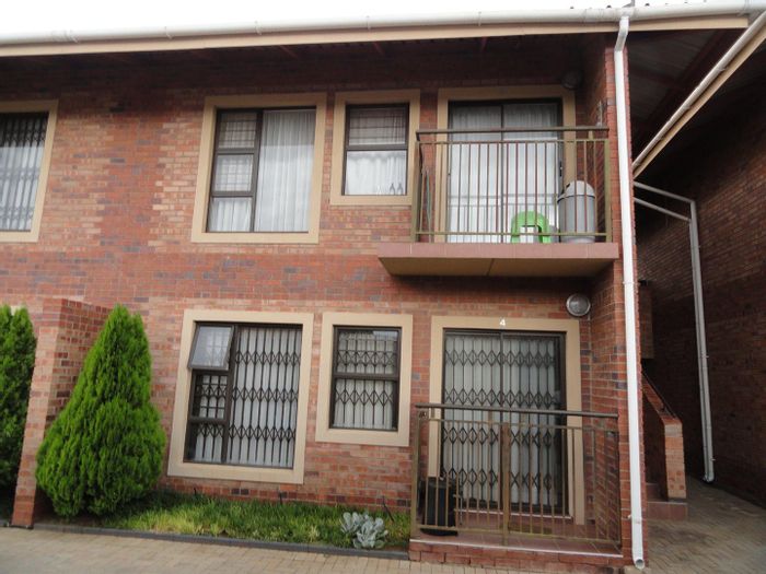 Die Bult Apartment For Sale: 2 bedrooms, close to campus and amenities.