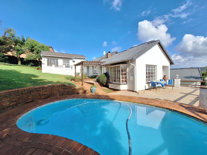 For Sale: Spacious Roodekrans house with pool, garden, and panoramic views.