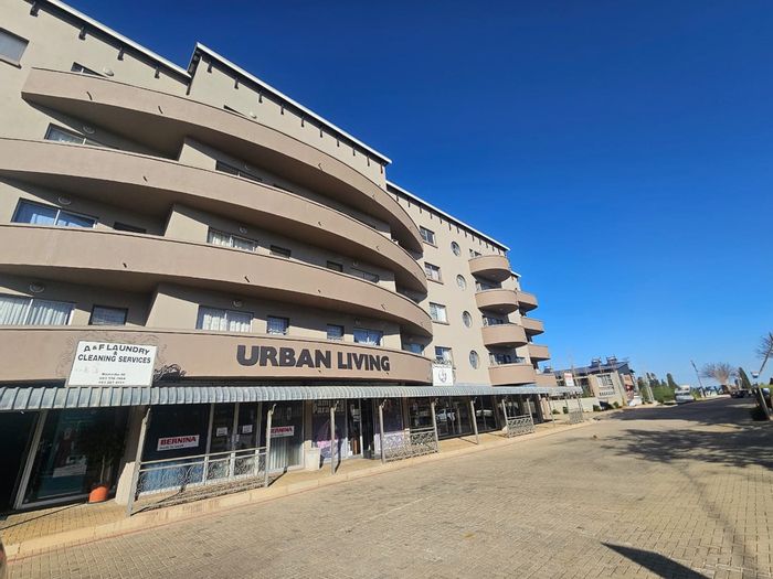 Die Bult Apartment For Sale: Secure living, laundry, grocery access, private balcony.