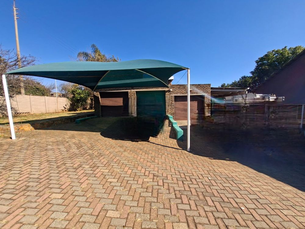 Garages and double carport