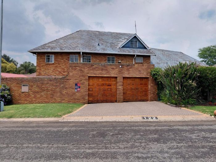 For Sale: Spacious Dowerglen Ext 2 house with pool, flatlet, and entertainment areas.