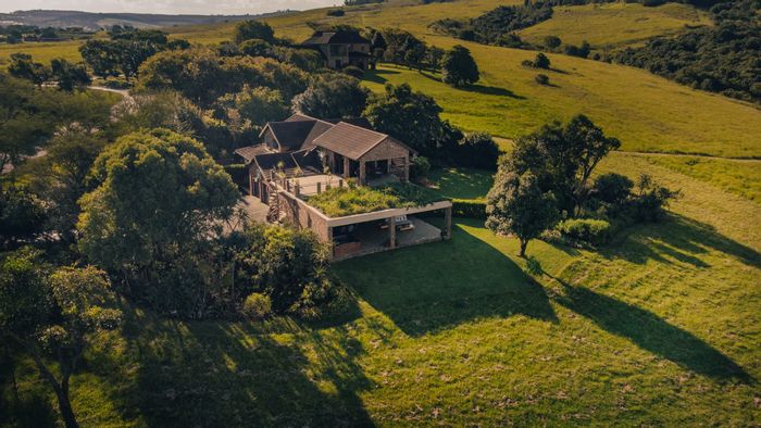 For Sale: House in Kwawula Estate with 4 beds, game reserve access, and amenities.