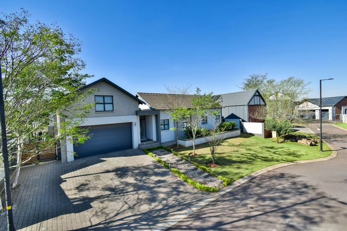 For Sale: House in Midstream Ridge Estate with 4 beds, study, and entertainment area.