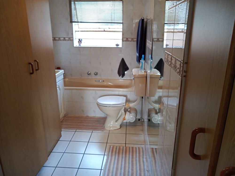 En suite bathroom