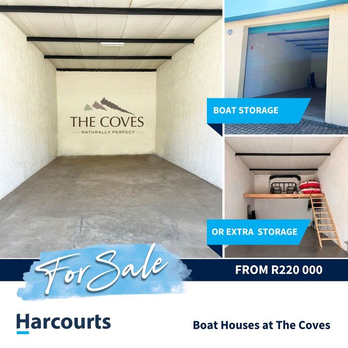 For Sale: Townhouse in The Coves with clubhouse, private jetty, and recreational amenities.