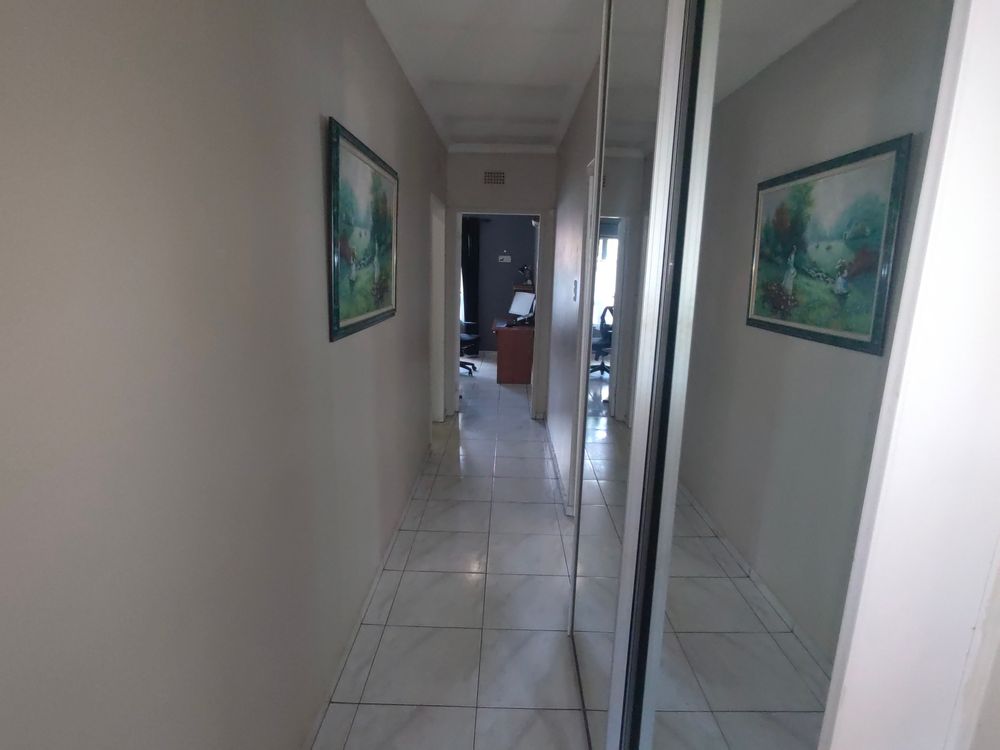 Passage to Bedroom and office