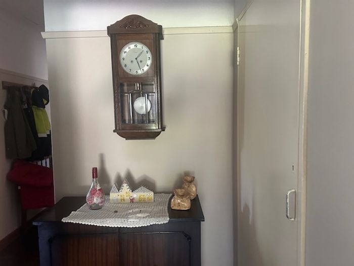 For Sale: House in Vierfontein Central with 3 bedrooms, patio, and garden views.