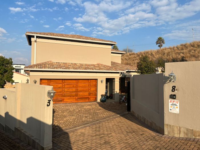 For Sale: House in Chancliff AH with garden, braai room, and estate security.