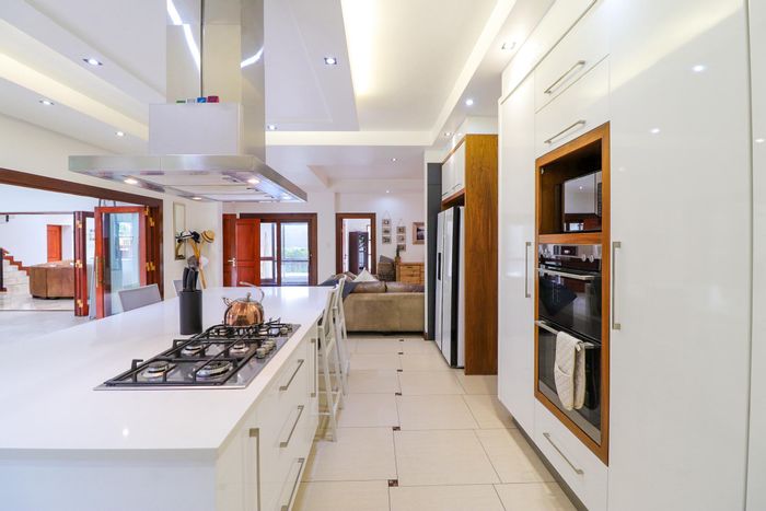 For Sale: House in Bedfordview Central with pool, jacuzzi, and security features.