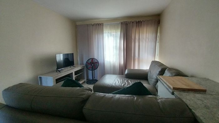 2 Bedroom Apartment For Sale in Buffalo Flats with security and convenient access.