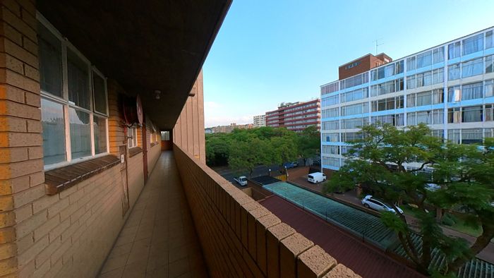 2-Bedroom Flat For Sale in Sunnyside with 24/7 security and prime location.