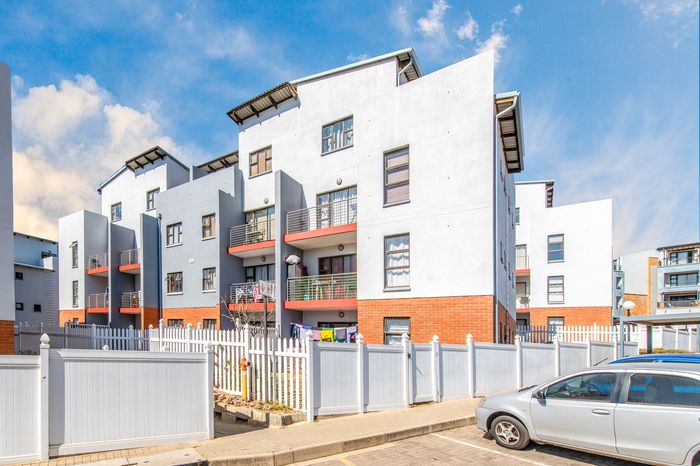 Barbeque Downs Apartment For Sale: Paid services, balcony, open-plan living, convenient location.