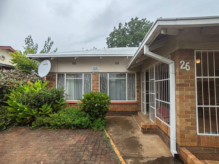 Parys Central House For Sale: 3 Bedrooms, garage, large backyard, and versatile spaces.