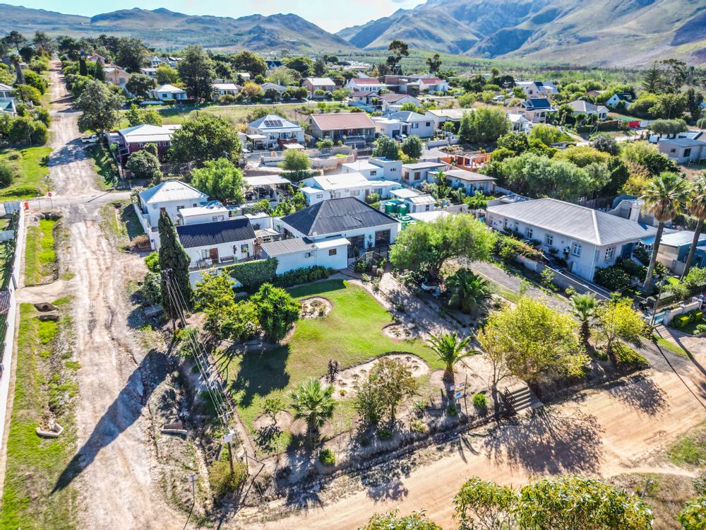 The corner house with the lovely garden