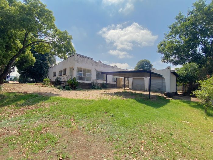 For Sale: Spacious 4-bedroom house in Wilro Park with braai area and double garage.