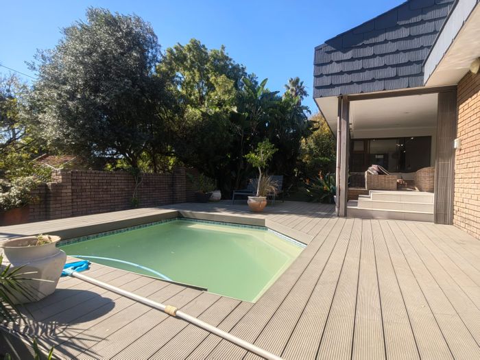 House to Rent in Little Falls: 3 Bedrooms, Pool, Lapa, Study, 3-Car Garage.