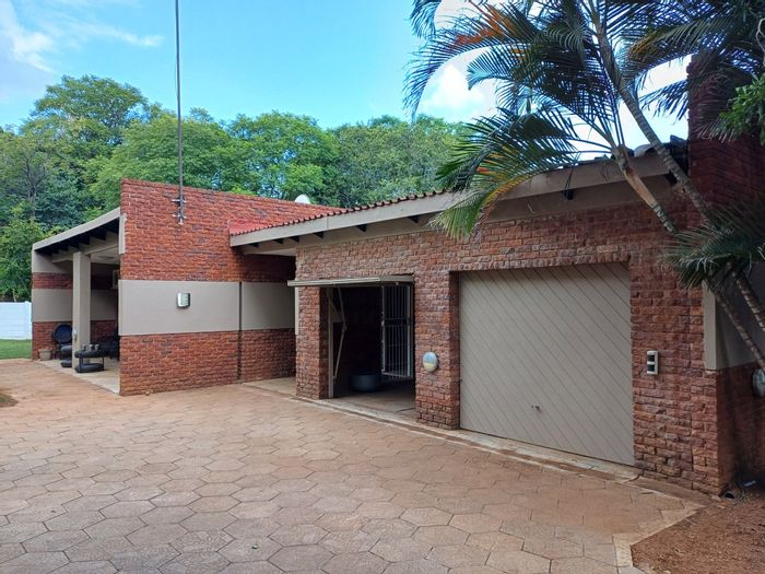 House for Sale in Bela Bela Central: 3 Bedrooms, garage, borehole, and garden.