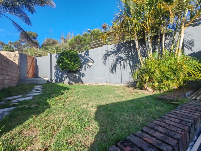 South End Townhouse For Sale: 2 beds, pool access, pet-friendly, garage included.