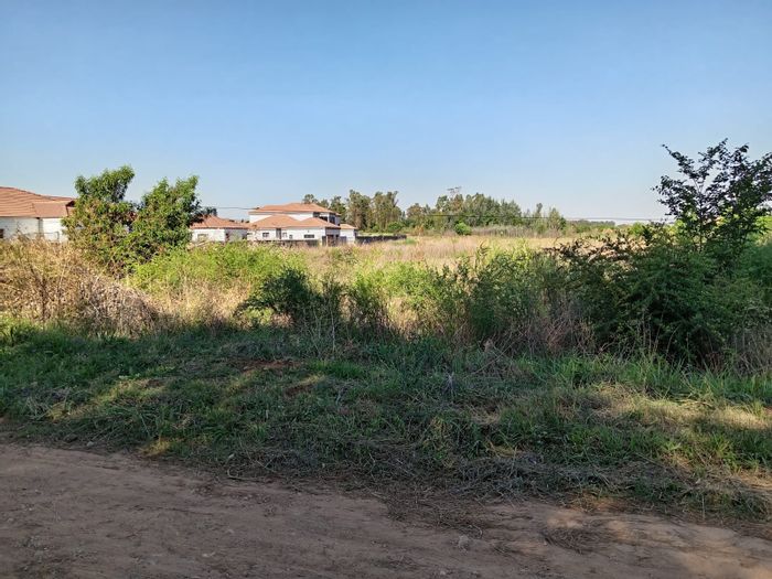 Vacant Land for Sale in Henley On Klip, 2024 m² in secure community.