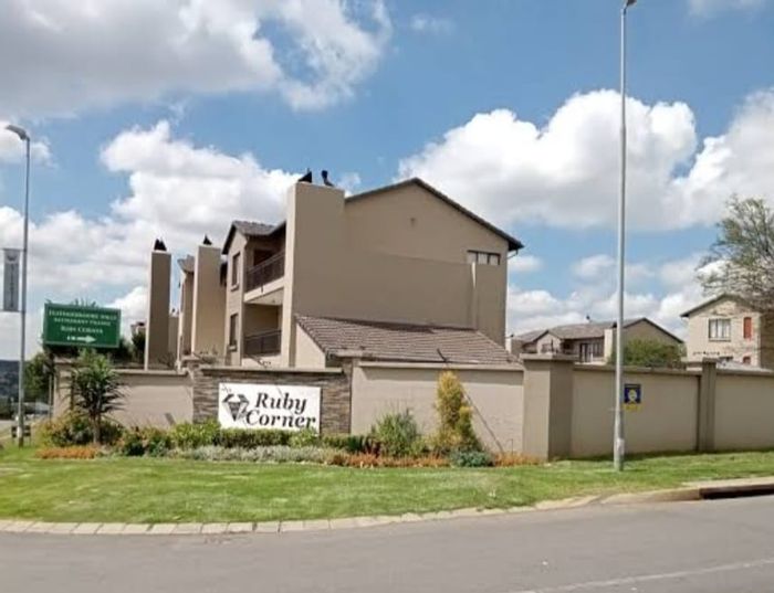 2 Bed, 1 Bath Apartment To Rent in Homes Haven with pool and security features.