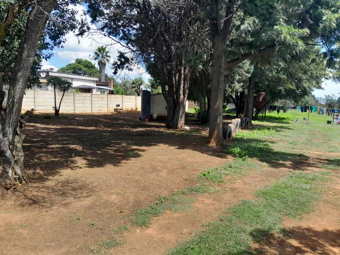 Vacant Land Residential For Sale in Balfour Central, 2885 m² for development.