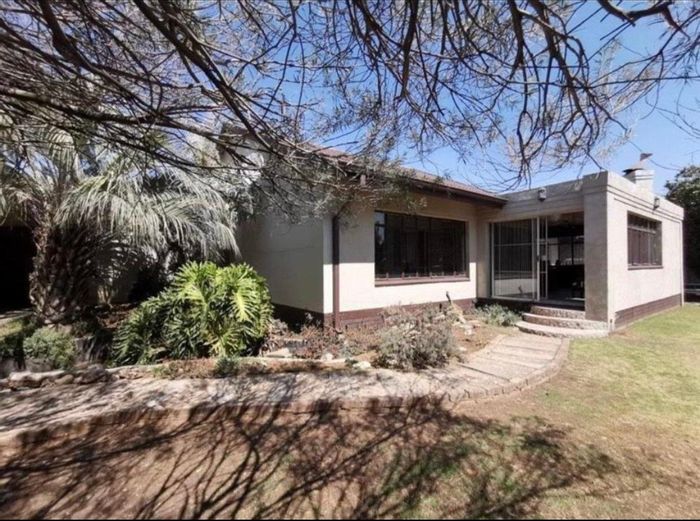4-Bedroom House For Sale in Kriel Central with spacious living and outdoor area.