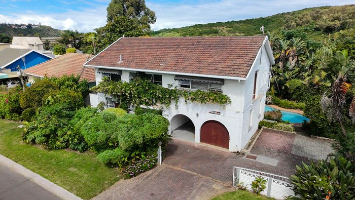 Abbotsford House For Sale: 6 beds, pool, dual living, riverside views.