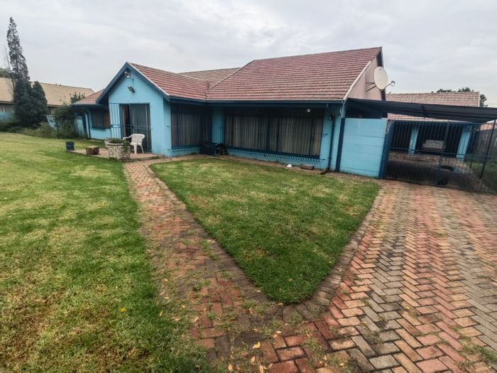 For Sale: House in Nigel Central with 3 bedrooms, braai area, and double garage.