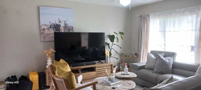 For Sale: Apartment in Meer En See with 2 bedrooms, garden, and parking.