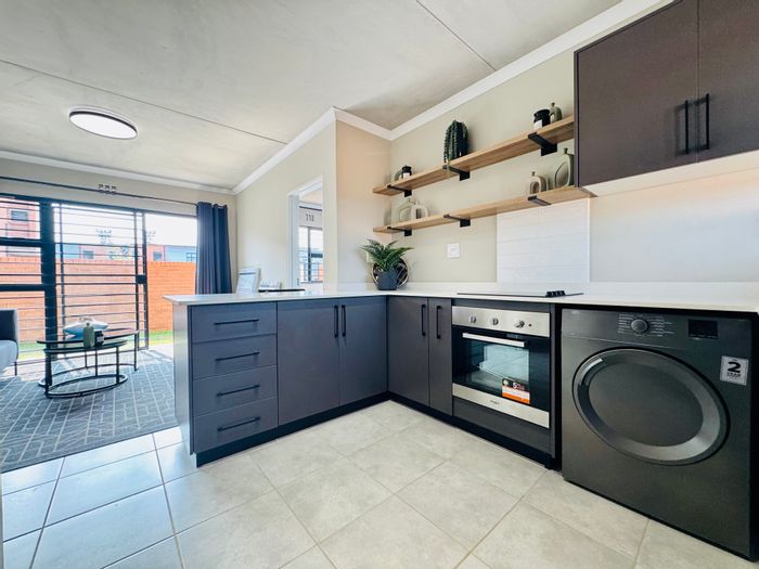 For Sale: 2-bedroom apartment in Montana with private garden and parking options.