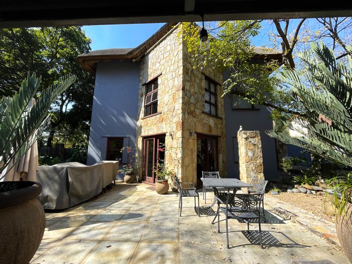 For Sale: House in Ashlea Gardens with generator, study, and versatile top floor.