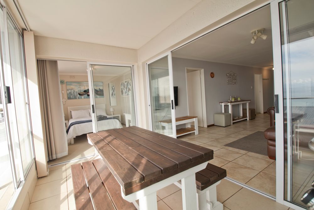 Enclosed Entertainment Area