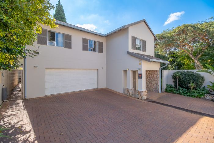 Fourways House For Sale: Gated complex, solar power, pool, staff accommodation.