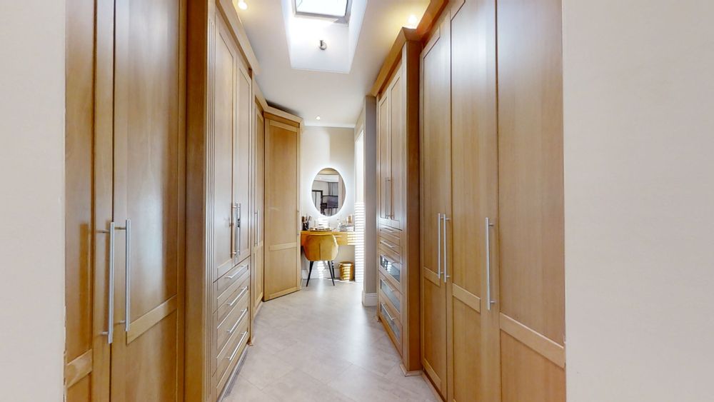 Main Bedroom Walk in Closet