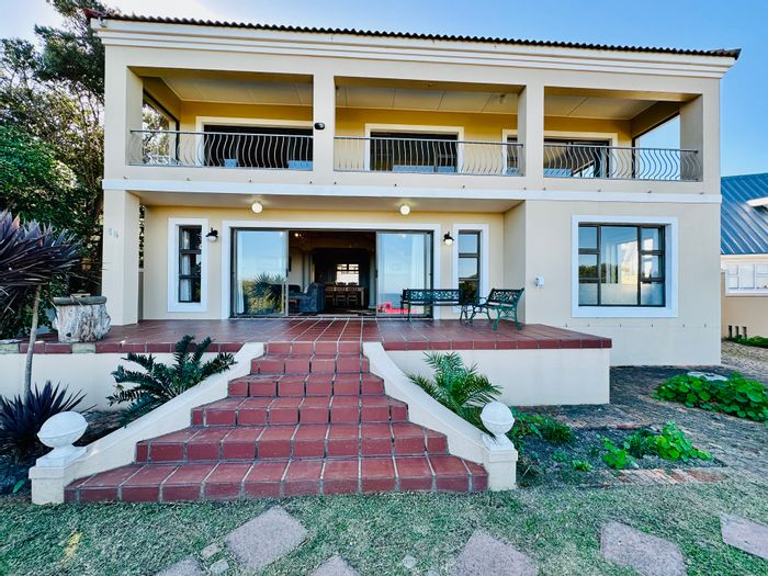 Vermont House For Sale: 4 bedrooms, ocean views, double garage, and spacious living.