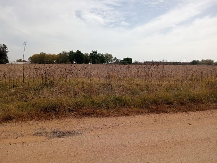 Vacant land for sale in Rietkol AH, ideal for residential or business development.