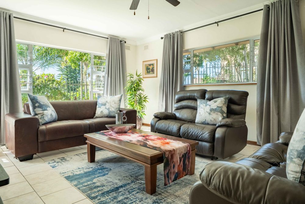 2nd lounge / Bedroom 3