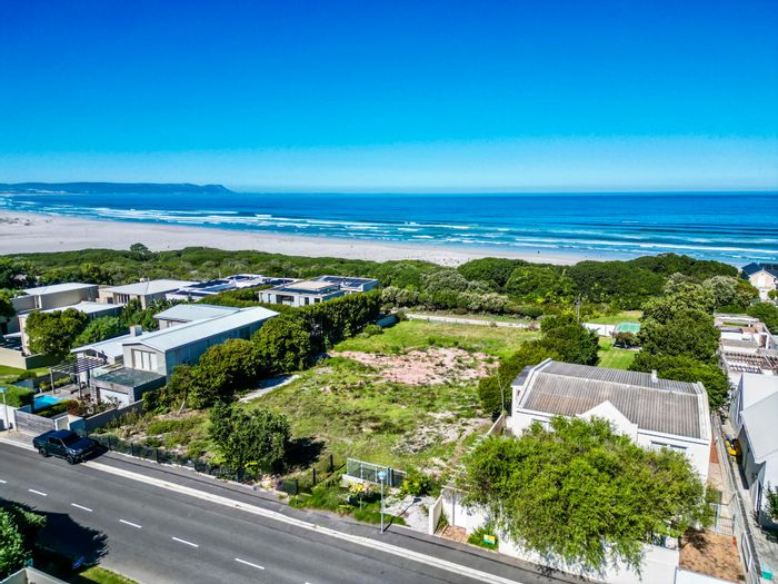 Vacant Land Residential in Voëlklip for Sale: Build near beaches and nature trails.