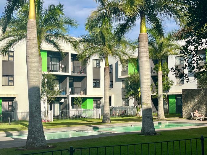 Ballito Central Apartment For Sale: 1 Bed, Pool, Gym, 24-Hour Security.