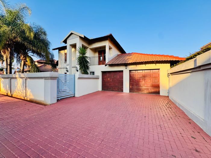 For Sale: House in Green Acres Estate with garden, study, and covered patio.