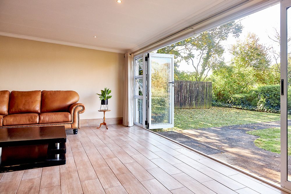 Overlooking the front garden.