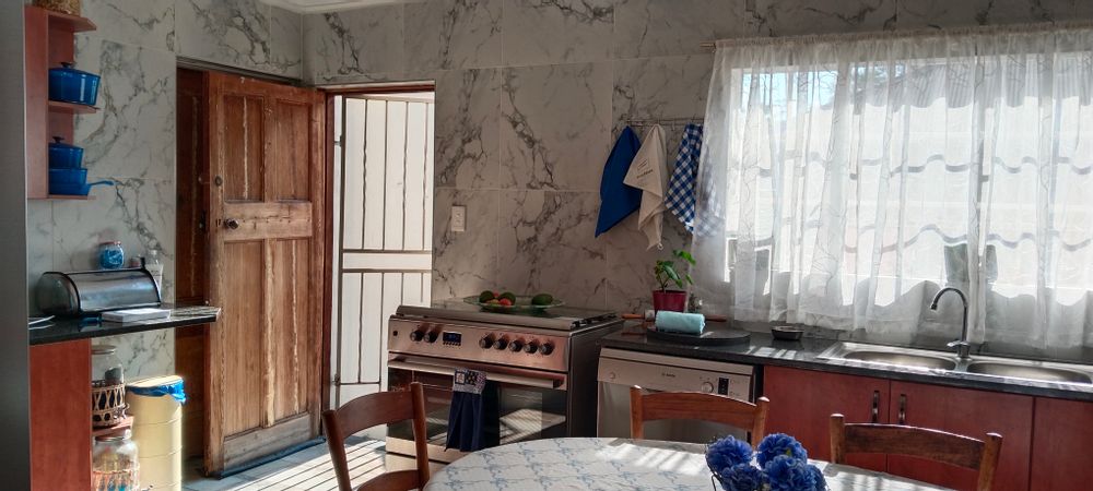 Gas Stove with Rotisseri